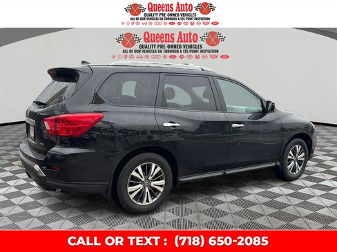 Used 2019 Nissan Pathfinder S AWD/4WD image 7