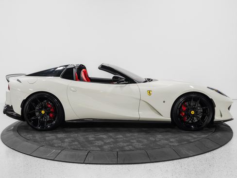 Used 2023 Ferrari 812 GTS RWD image 11