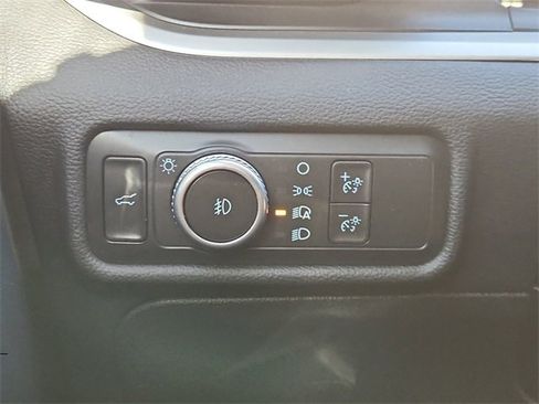 Used 2021 Ford Explorer XLT w/ Equipment Group 202A image 18