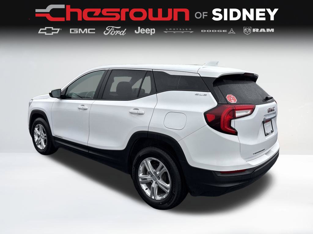 Used 2024 GMC Terrain SLE FWD image 3