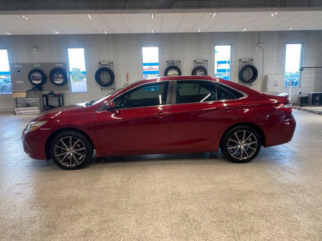 Used 2016 Toyota Camry XSE FWD image 7
