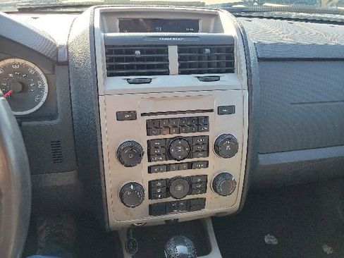 Used 2010 Ford Escape XLT FWD image 10
