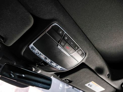 Used 2018 Mercedes-Benz S 560 4MATIC Sedan image 27