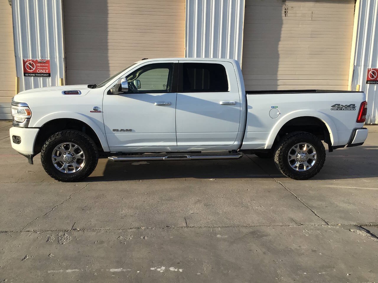 Used 2022 RAM 2500 Laramie AWD/4WD image 7
