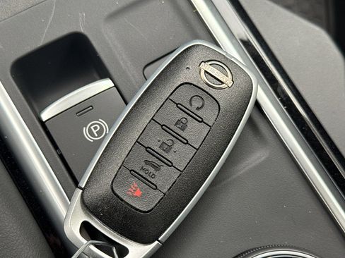 New 2026 Nissan Pathfinder SL image 38