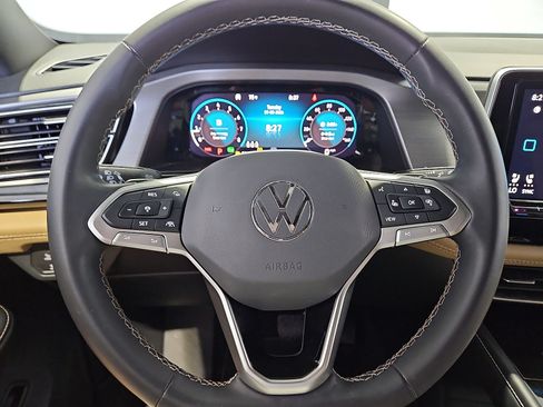 Used 2024 Volkswagen Atlas Cross Sport SE FWD image 41