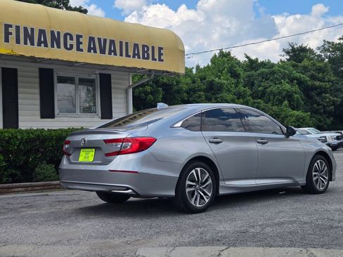 Used 2018 Honda Accord Touring image 3
