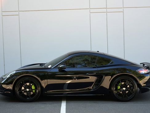 Used 2018 Porsche 718 Cayman RWD image 38