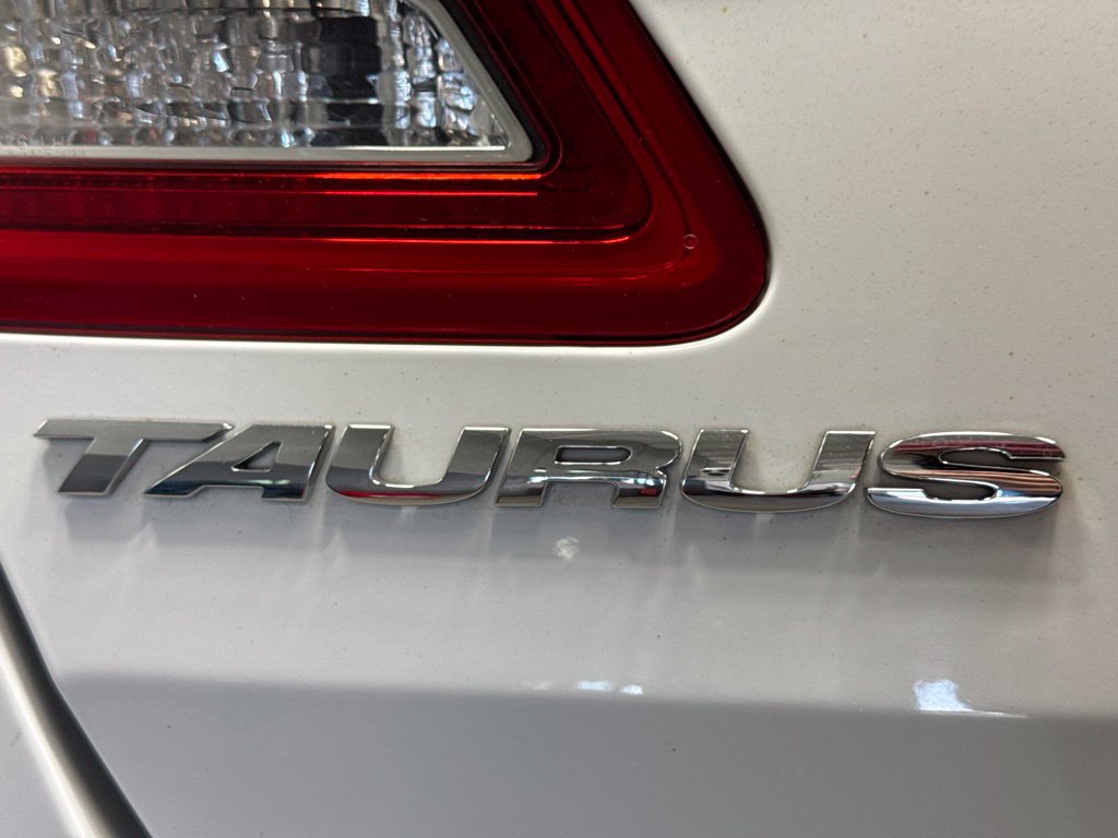 Used 2016 Ford Taurus SEL w/ Equipment Group 201A AWD/4WD image 26