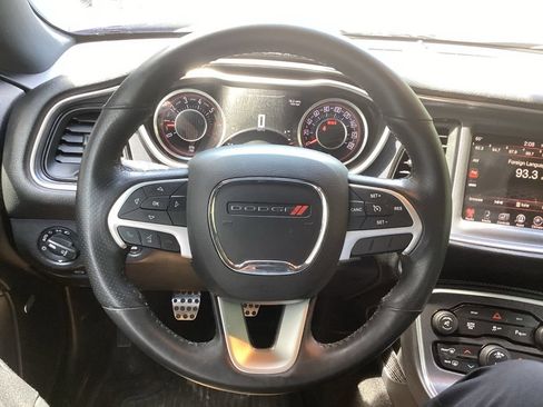 Used 2016 Dodge Challenger R/T Scat Pack w/ Leather Interior Group RWD image 41