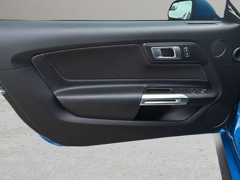 Used 2020 Ford Mustang GT w/ Equipment Group 301A image 11