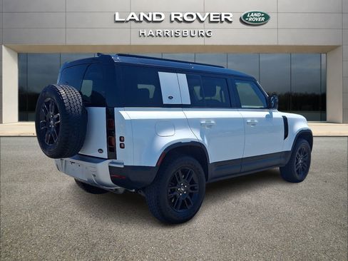 Used 2023 Land Rover Defender 110 SE AWD/4WD image 4