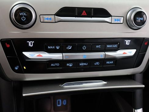 Used 2021 Ford Explorer XLT w/ Equipment Group 202A image 51