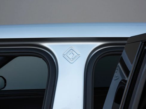 Used 2022 Rivian R1T Launch Edition image 36