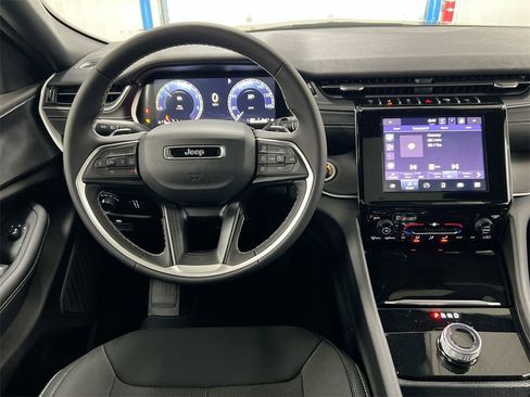 New 2025 Jeep Grand Cherokee Laredo X image 20