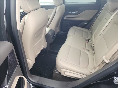 Used 2023 Lincoln Corsair Standard w/ Equipment Group 101A image 22