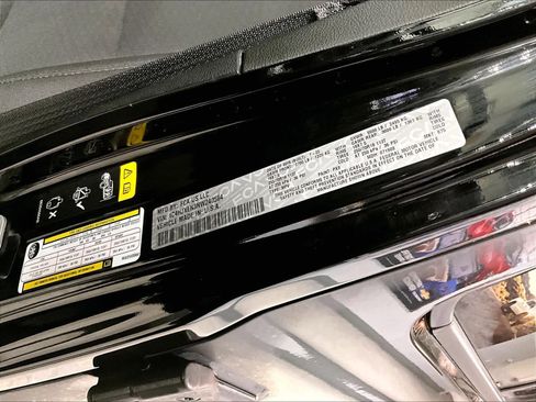 Used 2022 Jeep Wrangler Unlimited Sahara w/ Cold Weather Group image 35