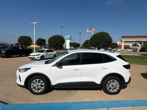 Used 2024 Ford Escape Active FWD image 7