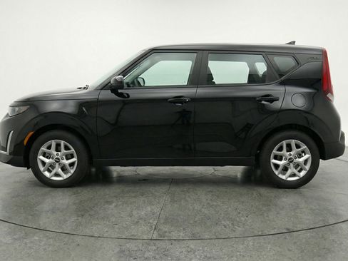 Used 2025 Kia Soul LX w/ LX Technology Package image 5