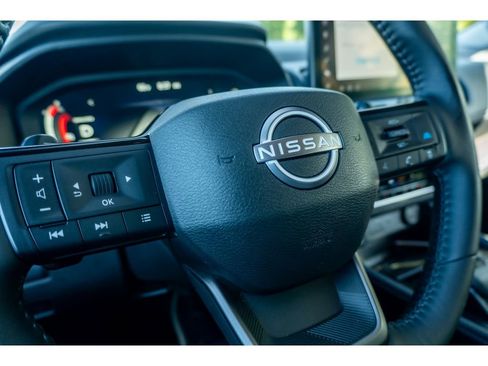 Used 2026 Nissan Rogue Platinum w/ Platinum Premium Package AWD/4WD image 31