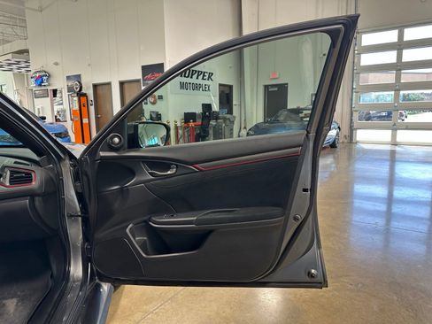 Used 2020 Honda Civic Type R image 40