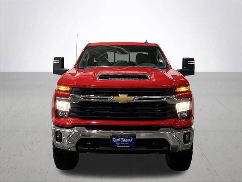 Used 2024 Chevrolet Silverado 2500 LT w/ Convenience Package image 4
