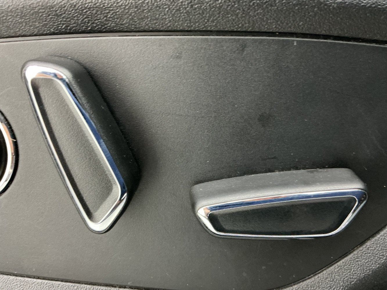Used 2019 Lincoln MKC Select w/ Select Plus Package AWD/4WD image 41