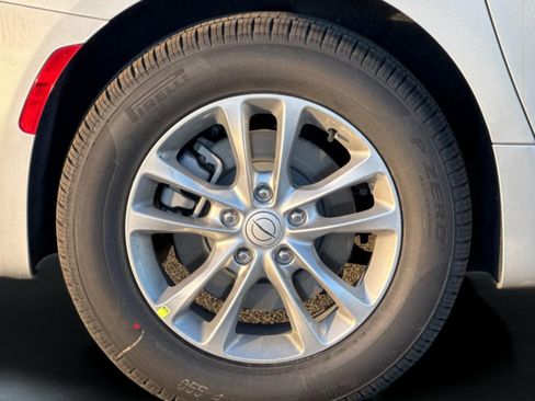 New 2026 Chrysler Pacifica Select image 24