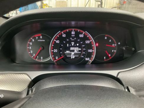 Used 2017 Honda Accord EX-L image 9