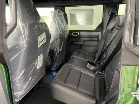 New 2025 Ford Bronco Outer Banks image 4