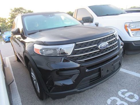 Used 2022 Ford Explorer XLT AWD/4WD image 1