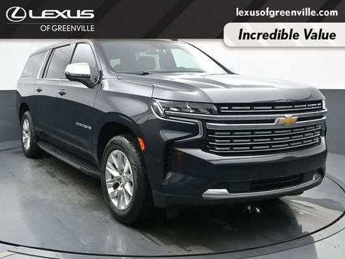 Used 2023 Chevrolet Suburban Premier RWD image 2