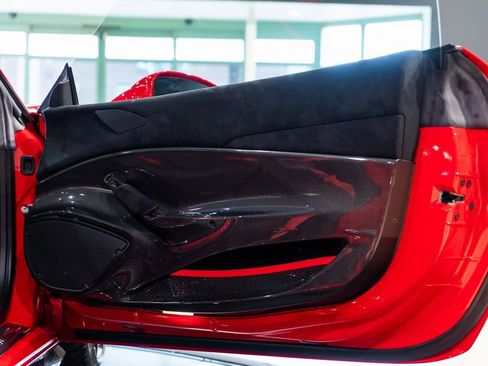 Certified 2019 Ferrari 488 Pista Coupe image 28