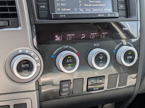 Used 2017 Toyota Sequoia SR5 AWD/4WD image 23