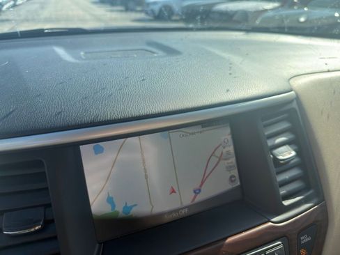 Used 2017 Nissan Pathfinder Platinum w/ Cargo Package image 27