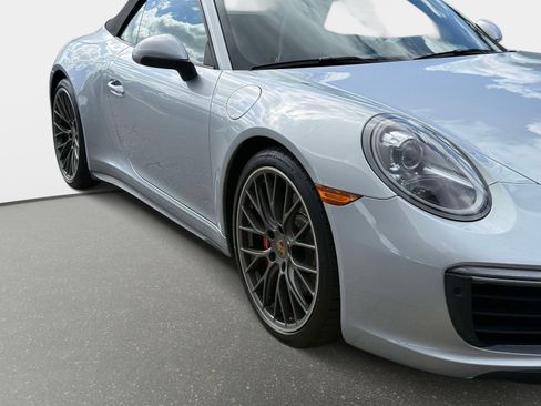 Used 2017 Porsche 911 Carrera 4S image 19
