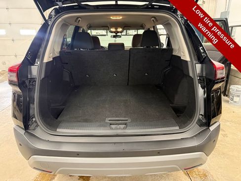Used 2023 Nissan Rogue S image 33