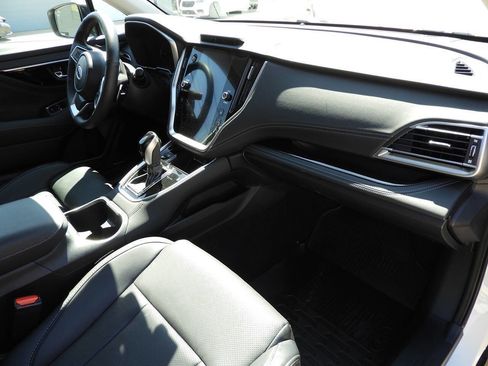 Used 2025 Subaru Outback Limited AWD/4WD image 39