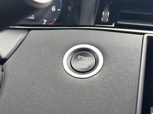 Used 2024 Land Rover Range Rover Evoque Dynamic SE image 30