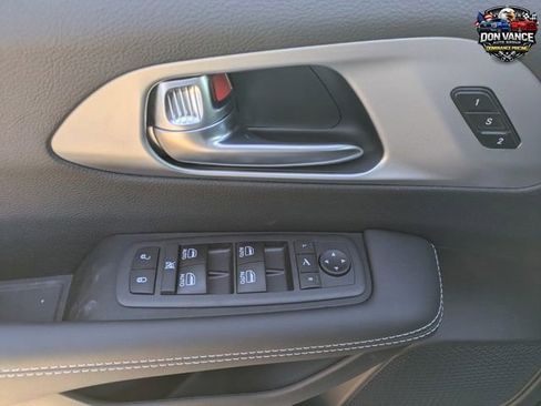 New 2026 Chrysler Pacifica Limited w/ S Appearance Package AWD/4WD image 10