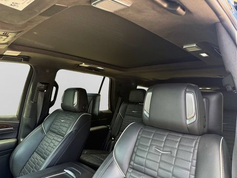 Used 2022 Cadillac Escalade Sport Platinum AWD/4WD image 15