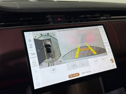 Used 2025 Land Rover Range Rover Long Wheelbase Autobiography image 17