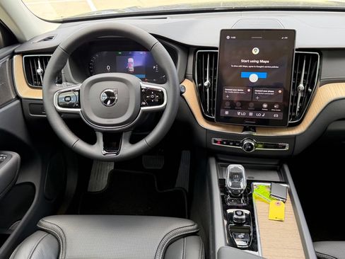 New 2026 Volvo XC60 B5 Ultra w/ Protection Package Premier AWD/4WD image 11