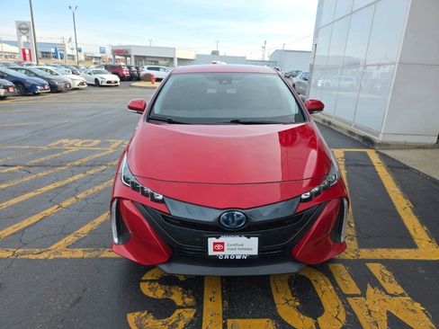 Used 2020 Toyota Prius Prime XLE image 10