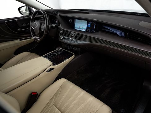 Used 2019 Lexus LS 500 AWD w/ Interior Upgrade Package image 27