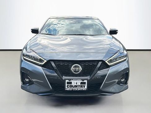 Used 2022 Nissan Maxima SR w/ Sport Mat Group FWD image 2