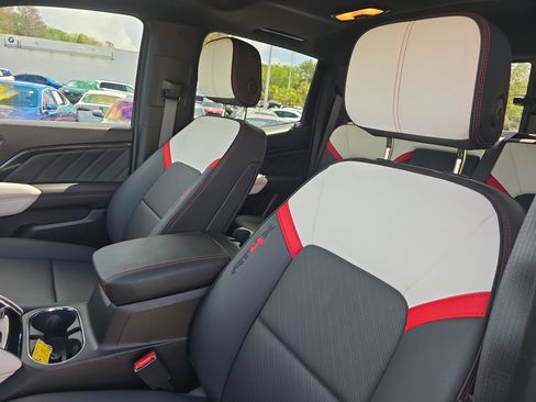 Used 2024 GMC Canyon AT4X image 16