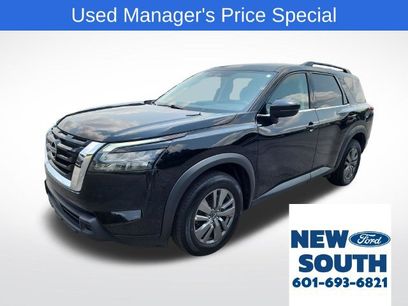 Used 2025 Nissan Pathfinder SV