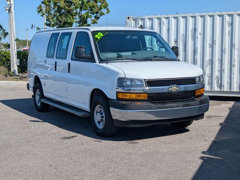 Used 2020 Chevrolet Express 2500 w/ Driver Convenience Package image 3