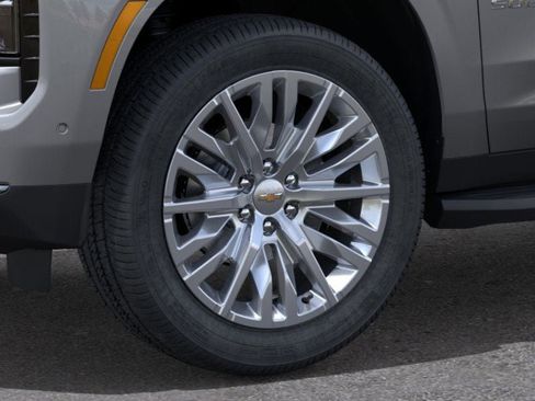 New 2026 Chevrolet Suburban Premier w/ Sun And Tow Package image 33